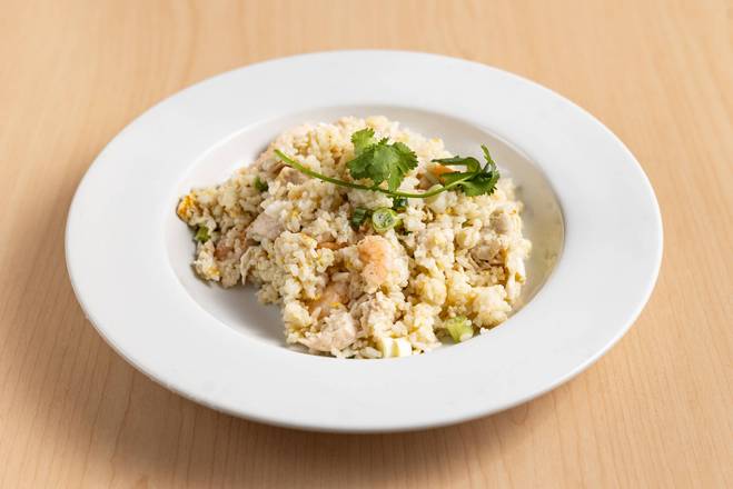 29. Riz Frit Yang Chow (Crevette, Oeuf, Poulet)