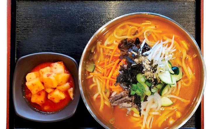 Yukgaejang Kalgooksu