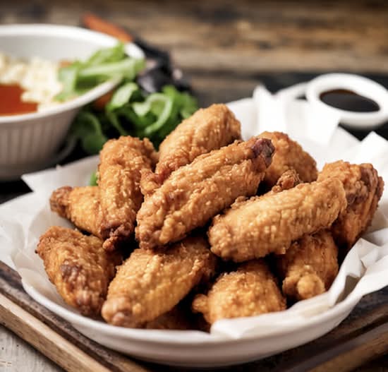 Golden Fried Chicken Wings