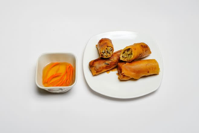 Pork Spring Rolls (2 pcs)