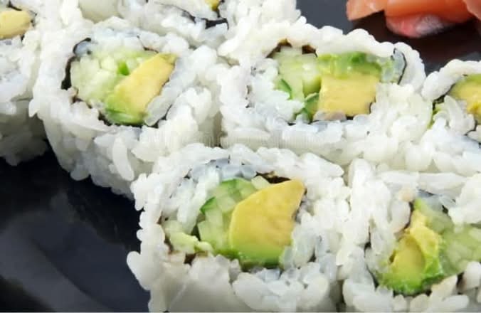 Avocado & Cucumber Roll