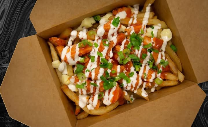 Buffalo Chicken Poutine