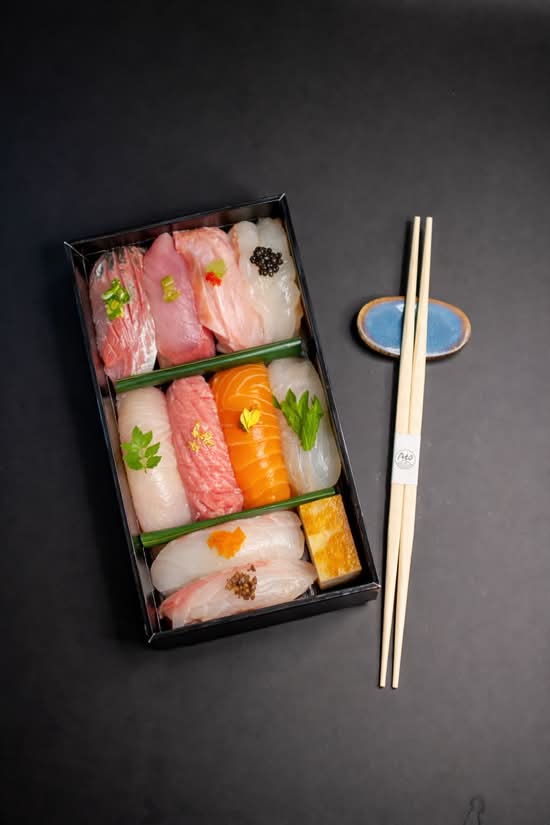 Omakase Sushi Box (Chef’s Pick) (10 pcs)