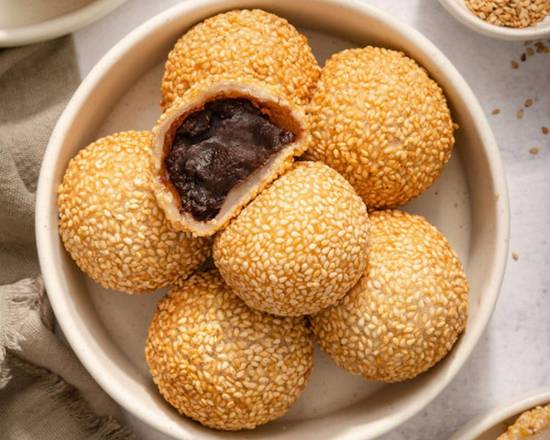 Sesame Balls with Red Bean Paste (6 pcs)