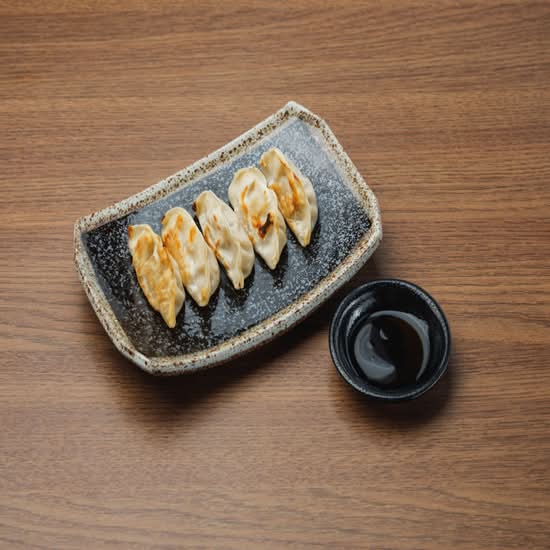 Gyoza (6 Pieces)