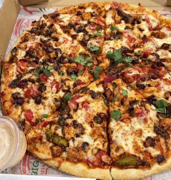Tandoori Chicken Pizza (Medium)