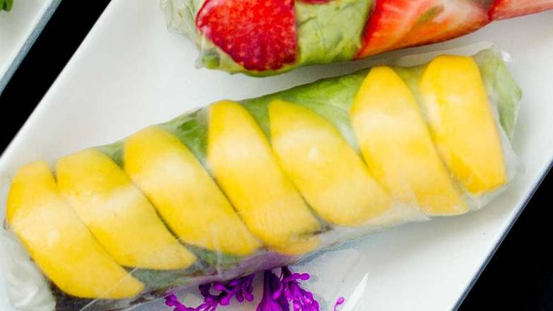 Mango Fresh Rolls (2 pcs)
