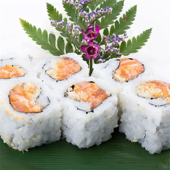 Spicy Salmon Roll 6pcs