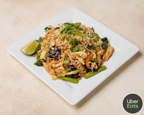 Bamboo Legend Chicken Pad Thai
