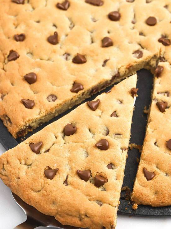 Chocolate Cookie Pizza