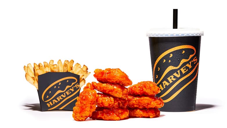 Buffalo Chicken Nuggets Combo (8) 1090-1490 cals