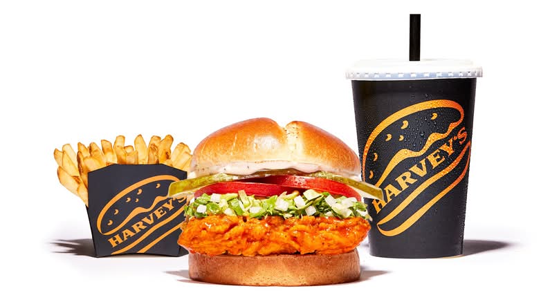 Buffalo Chicken Sandwich Combo 930-1330 cals