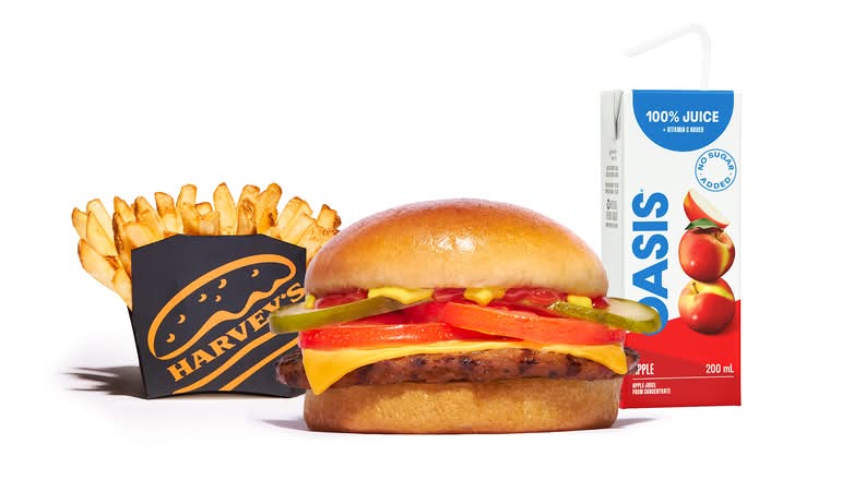 Jr. Cheeseburger Kids Meal 600-820 cals