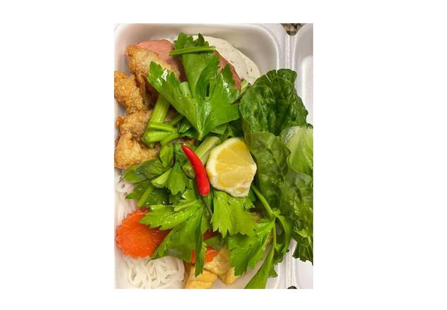Vegetarian Nam Vang Style Rice Noodle Soup