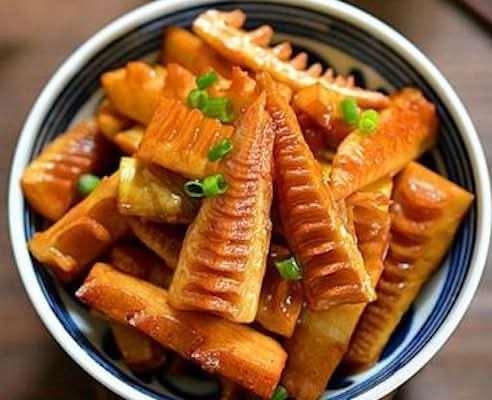 L6 Pousses de bambou braisées à l'huile/Oil braised bamboo shoots