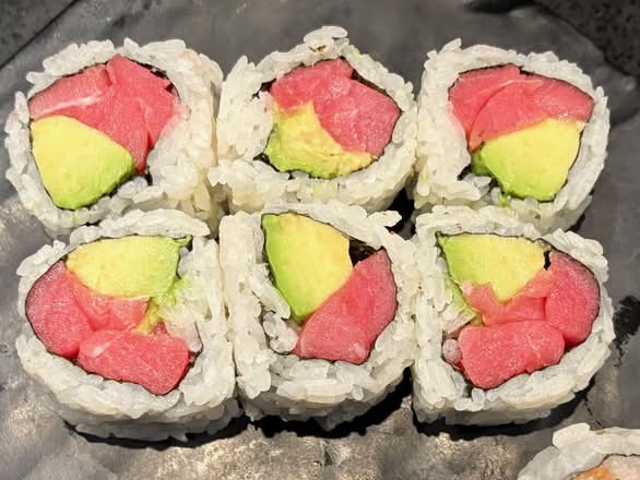 Tuna Avocado Maki