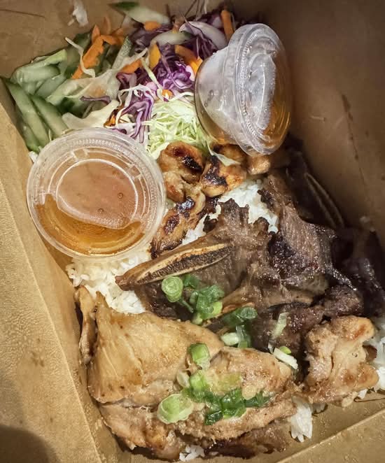 C4. Com Ga Nuong, Suon Bo Nuong