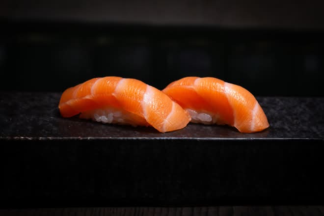 Saumon bio / Sustainable salmon nigiri