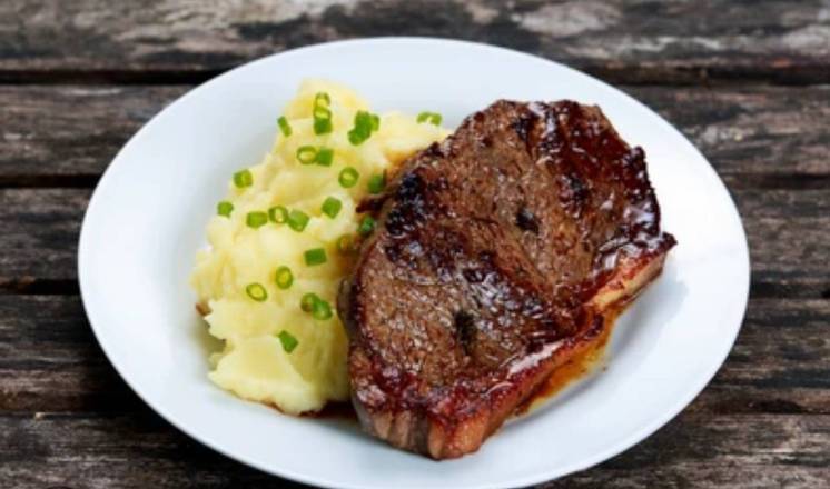 Steak & Mashed potato, Salad & Pop