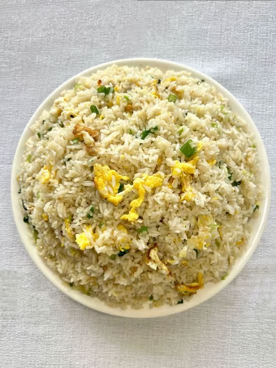 804. Riz frit aux oeufs/Fried rice with eggs