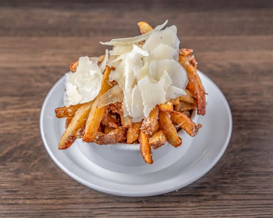 Frites a la truffe et parmesan / Truffle and parmesan fries