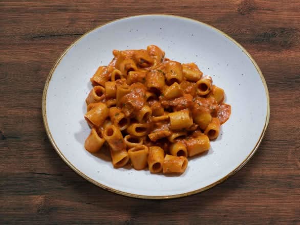 MEZZA RIGATONI ALLA VODKA