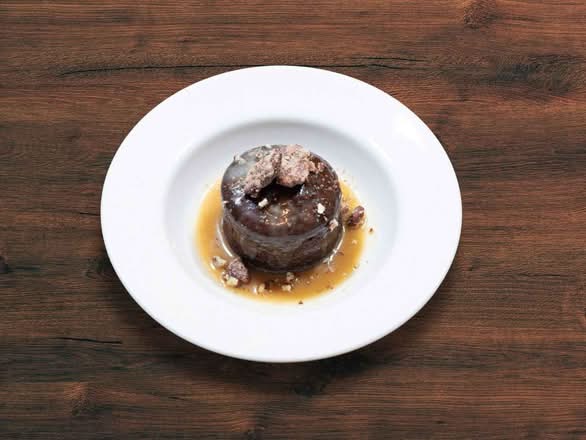 STICKY TOFFEE CAKE