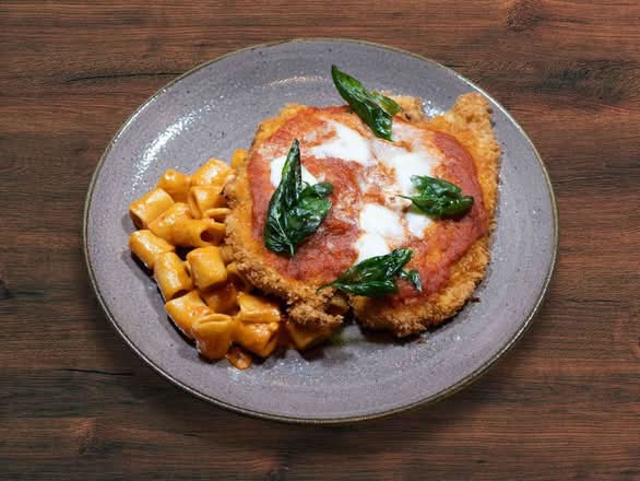 CHICKEN PARMESAN