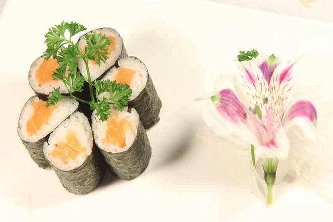 41 Salmon Roll