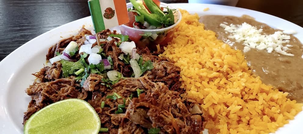 Dinner De Birria W/ Rice Beans ,Tortillas Corn / Flour