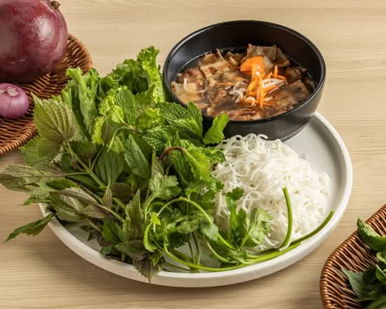 B01 Hanoi Style Grilled Pork Vermicelli
