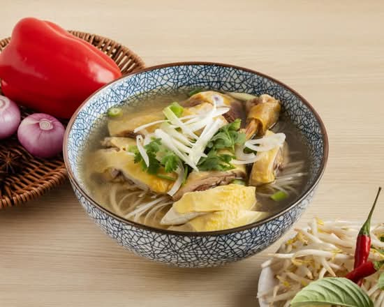 S02 Free Range Chicken Rice Noddle Soup