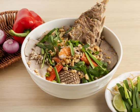 S01A Phnom Penh Rice Noodle Soup
