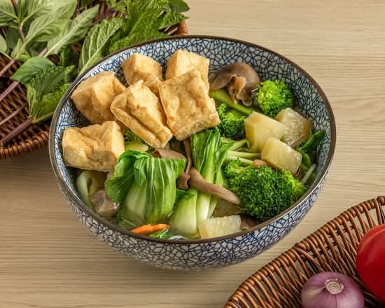 S08 Tofu & Vegetable Rice Noodle Soup