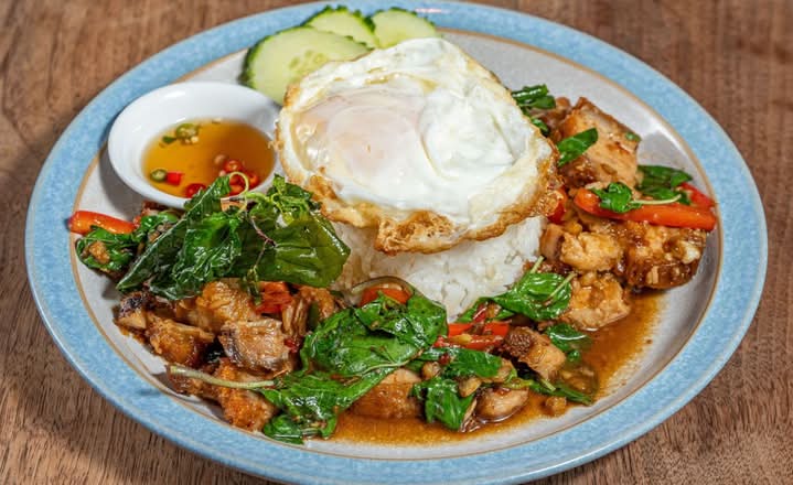 Pad Gra Prao Lunch