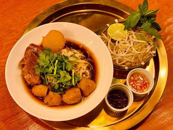 Boat Noodle Original with Pork Stew and Pork Ball