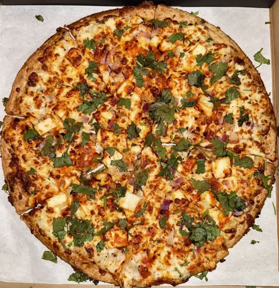 Shahi Paneer Pizza (12") Medium)