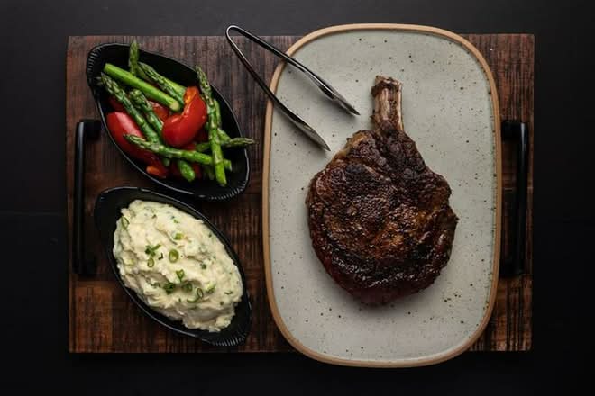 Bone-in Rib Eye for Two (32 oz)
