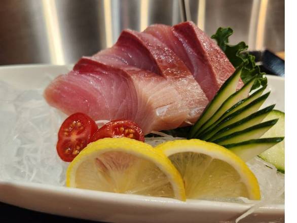 Hamachi Sashimi (3pcs)