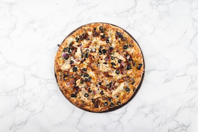 Pesto Chicken Delight Pizza