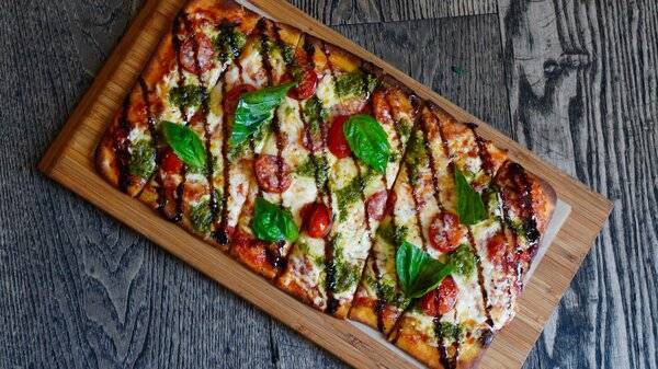 MARGHERITA FLATBREAD