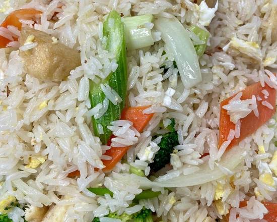 Vegetable Egg Fried Rice (CC Rau Cai)