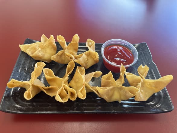 3. Golden Fried Cheese Wontons (crab rangoon ）（8pcs)