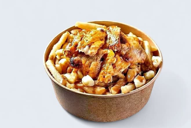 Poutine - Poulet Taouk