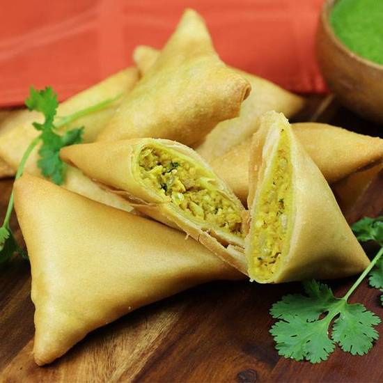 4 Chicken Samosa (Medium Spicy)