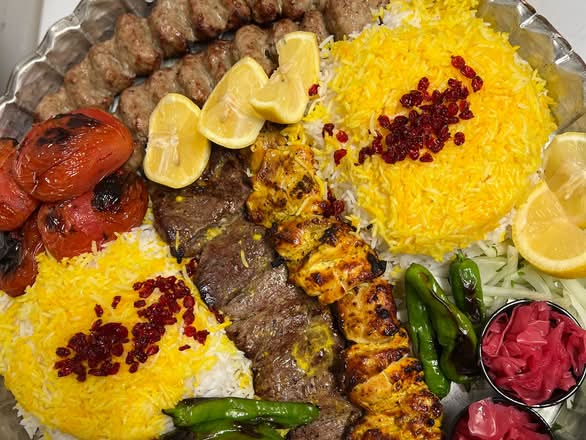 family1(3 Koobideh, 2 Chicken Leg, 1 chenjeh,4 Rice, 4 Pop)(پک خانواده2تا3)