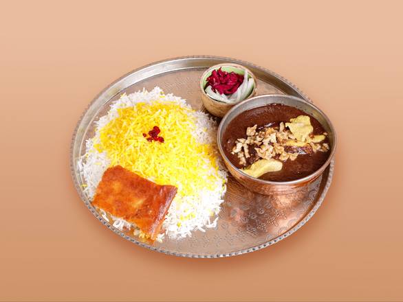 Fesenjoon with Rice(فسنجون ) (served with Soup or Pop)