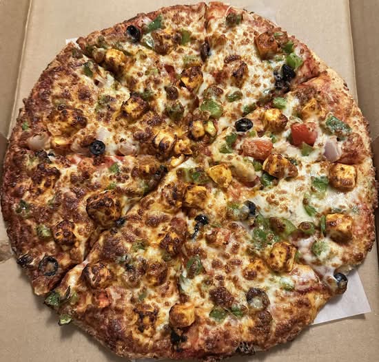 Shahi Paneer Pizza