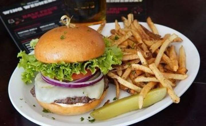 Classic Cheeseburger