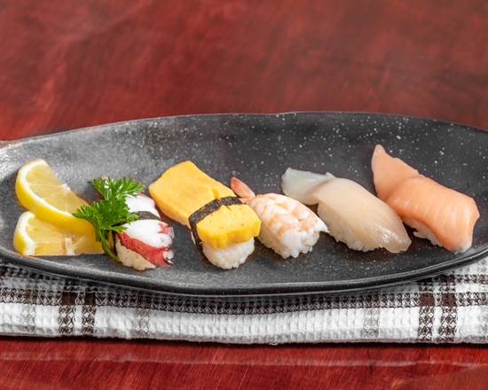 Assorted Nigiri (5 pcs)